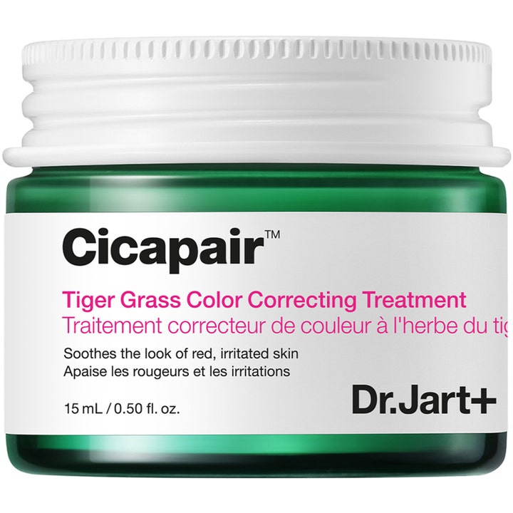Dr. Jart+ Cicapair Tiger Grass Color Correcting Treatment 15 ml beroligende cica ansiktskrem i grønn glasskrukke.