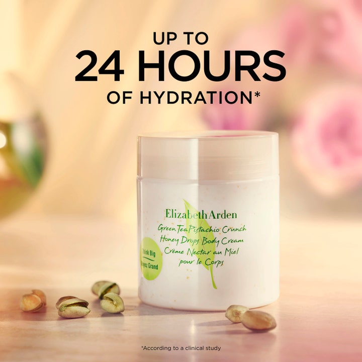 Elizabeth Arden Green Tea Pistachio 500 ml fuktighetsgivende kroppskrem i krukke med pistasjnøtter i forgrunnen