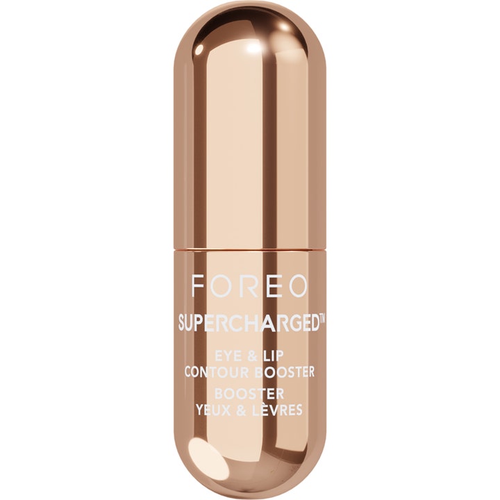 FOREO SUPERCHARGED Eye & Lip Contour Booster 10,5 ml serum i en blank rosegullfarget metallisk hylse.