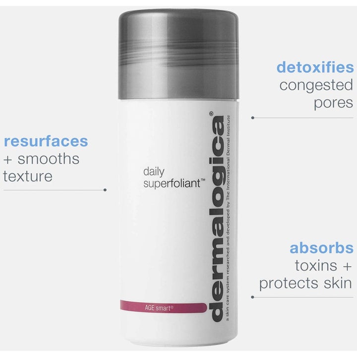 Dermalogica Daily Superfoliant Duo 26 g peeling i hvit beholder med grått lokk som renser porer og glatter ut huden.