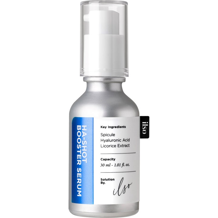 ilso HA-SHOT Booster Serum 30 ml fuktighetsgivende ansiktsserum i sølvfarget flaske med hvit pumpe.