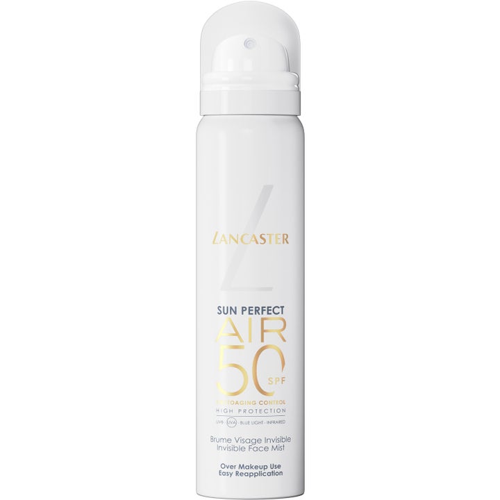 Lancaster Sun Perfect Air SPF 50 ansiktsspray mot aldringstegn i hvit sprayflaske med gullfargede detaljer