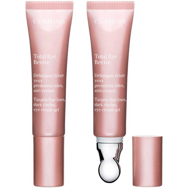 Clarins Total Eye Revive 15 ml øyekrem mot mørke ringer i rosa tube med en kjølende metallapplikator