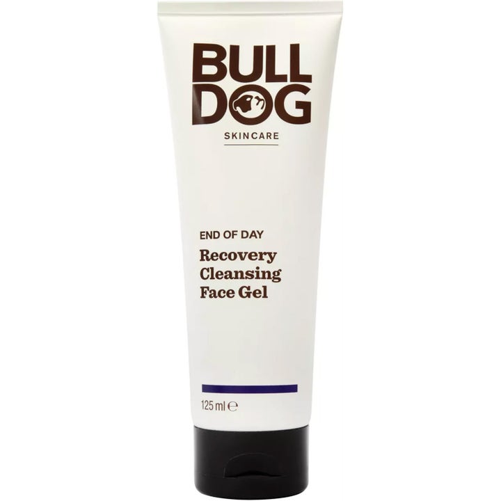 Bulldog End of Day Recovery Cleansing Face Gel 125 ml ansiktsrens i hvit tube som gir en frisk og ren hud.