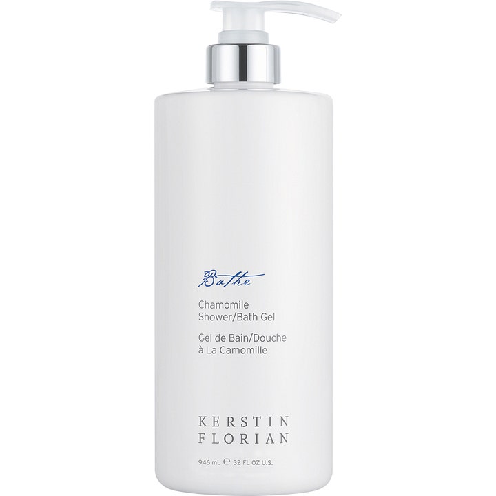 Kerstin Florian Bathe Chamomile Shower Bath Gel 946 ml beroligende dusjsåpe i hvit pumpeflaske