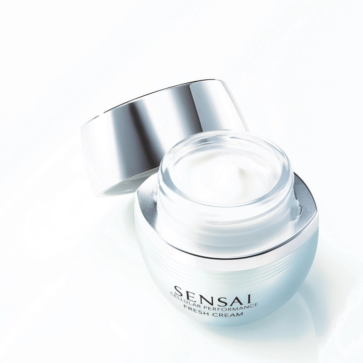 Sensai Cellular Performance Fresh Cream 40 ml ansiktskrem i krukke med hvit tekstur og sølvlokk
