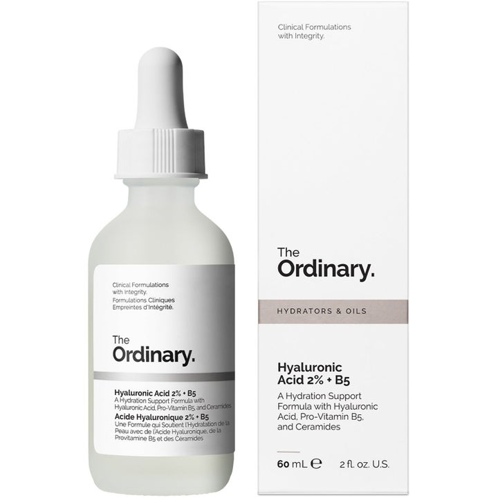The Ordinary Hyaluronic Acid 2% + B5 60 ml fuktighetsgivende serum i frostet glassflaske og hvit eske