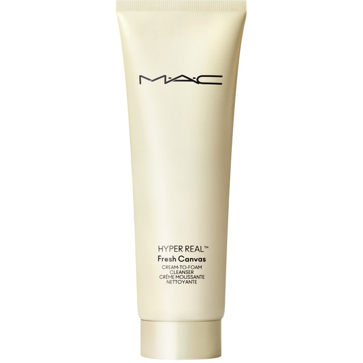 MAC Hyper Real Fresh Canvas Cream-to-Foam Cleanser 125 ml ansiktsrens som gir ren hud i en perlemorshvit tube.