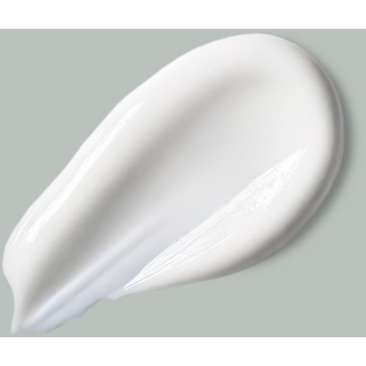 Bodyologist Soft Sole Foot Cream 100 ml eksfolierende fotkrem viser en glatt og fyldig hvit kremtekstur.