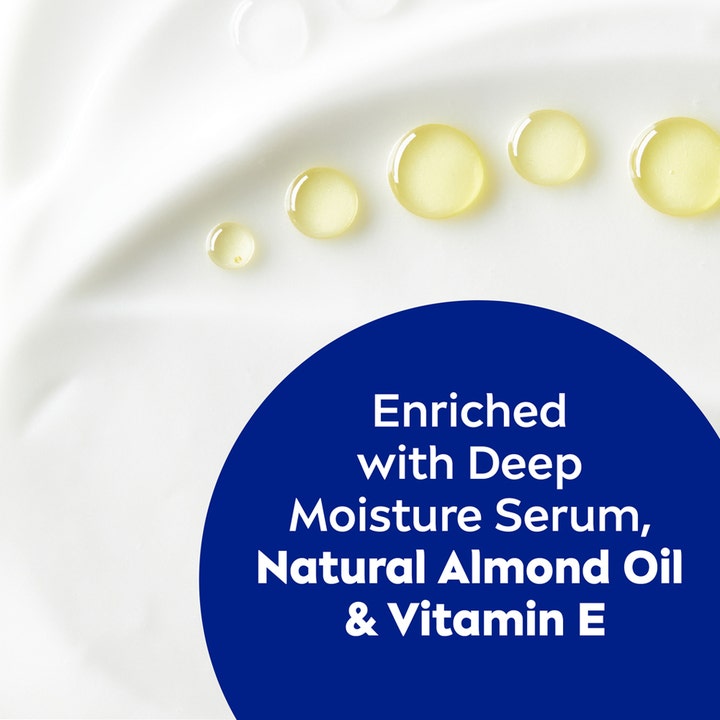 NIVEA Rich Nourishing Body Lotion 75 ml fuktighetskrem med mandelolje og vitamin E i hvit kremet tekstur.