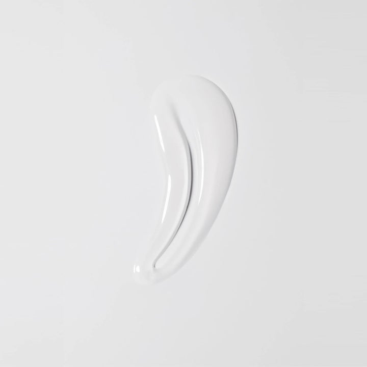 Jorgobé Multi-Peptide Filler Serum 50 ml ansiktsserum som gir fylde vist som en hvit og kremet tekstur