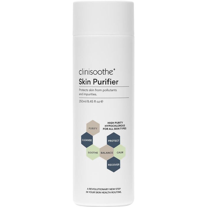 Clinisoothe Skin Purifier 250 ml rensende ansiktsspray i hvit flaske som nøytraliserer urenheter