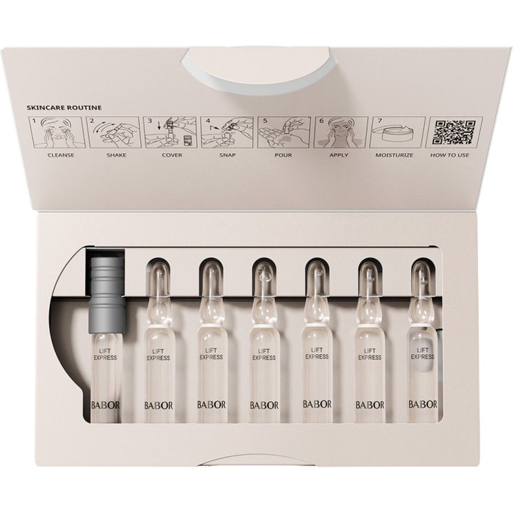 Babor Ampoule Lift Express 14 ml oppstrammende serum i syv glassampuller i en åpen eske med bruksanvisning.