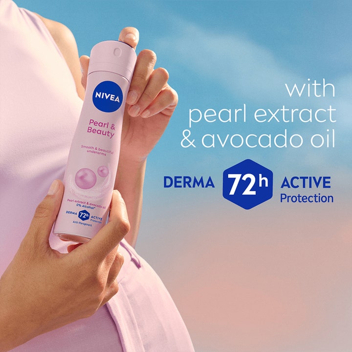 NIVEA Pearl & Beauty Deospray 150 ml gir 72 timers beskyttelse med perleekstrakt i en lys rosa sprayflaske
