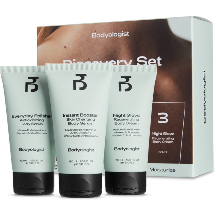 Bodyologist Discovery Set 3 x 50 ml eksfolierende hudpleiesett med tre lysegrønne tuber foran hvit eske