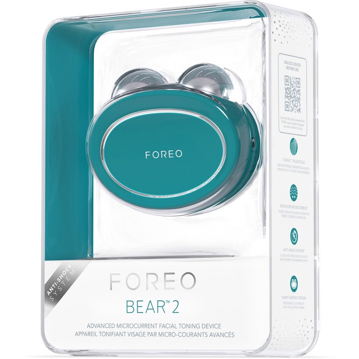 FOREO BEAR 2 Evergreen 1 stk oppstrammende mikrostrømenhet i hvit og gjennomsiktig originalemballasje.