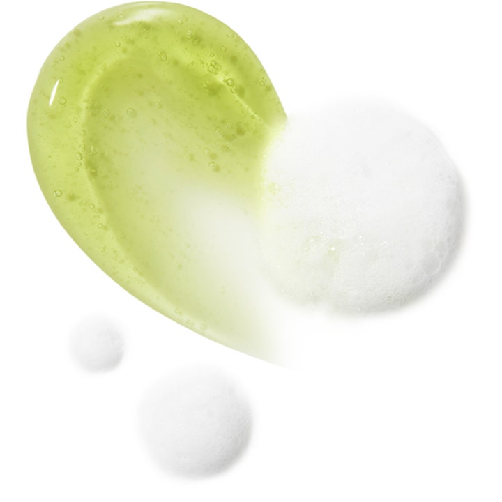 I'm From Mugwort Gel Cleanser 150 ml beroligende ansiktsrens viser en lysegrønn gelétekstur og luftig hvitt skum