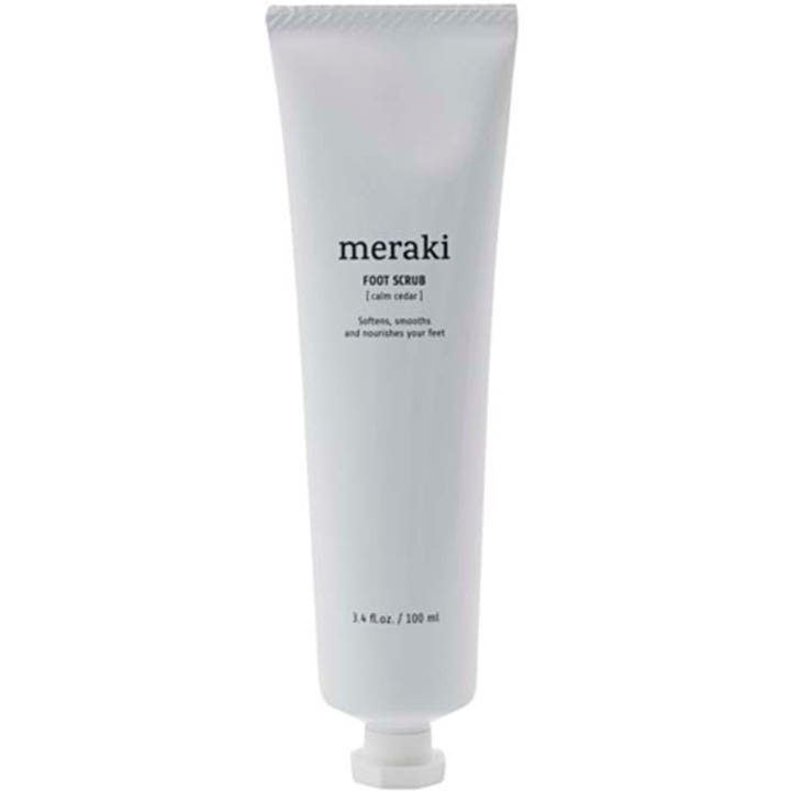 Meraki Foot Scrub 100 ml pleiende fotskrubb som gir myke føtter i en hvit tube med stilren sort skrift og hvit kork.