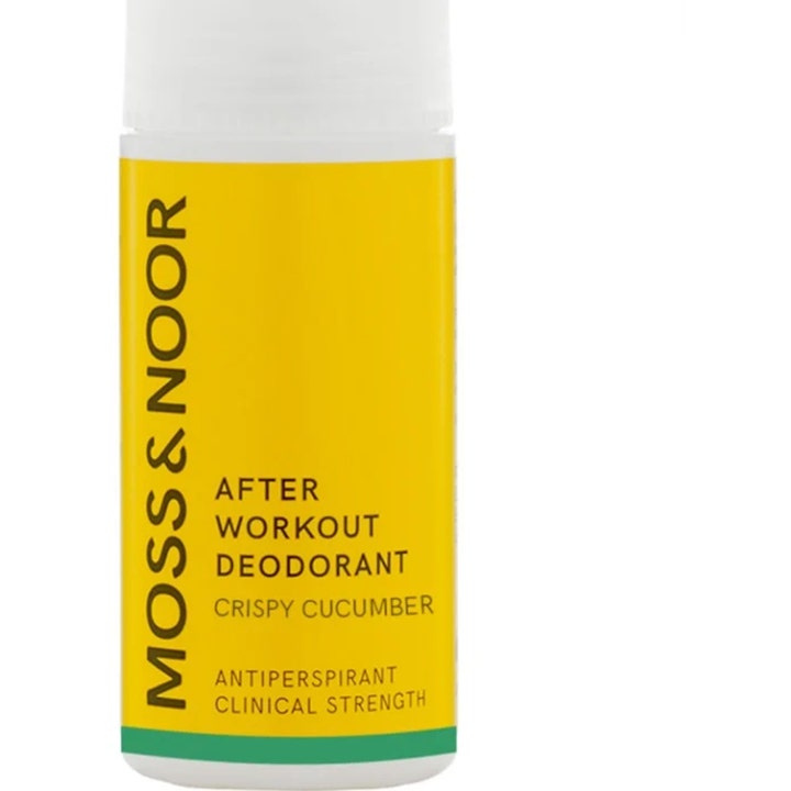 Moss & Noor After Workout Deodorant Crispy Cucumber antiperspirant i gul roll-on-flaske med hvit kork.