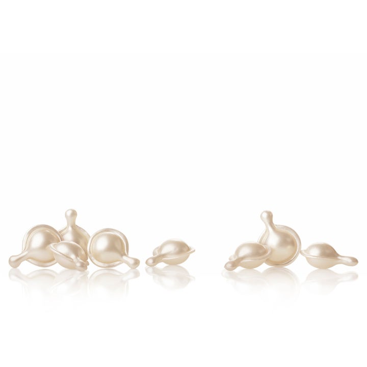 Elizabeth Arden Ceramide Capsules Hyaluronic Acid + Peptides 28 ml fuktighetsgivende serum i perlemorshvite kapsler