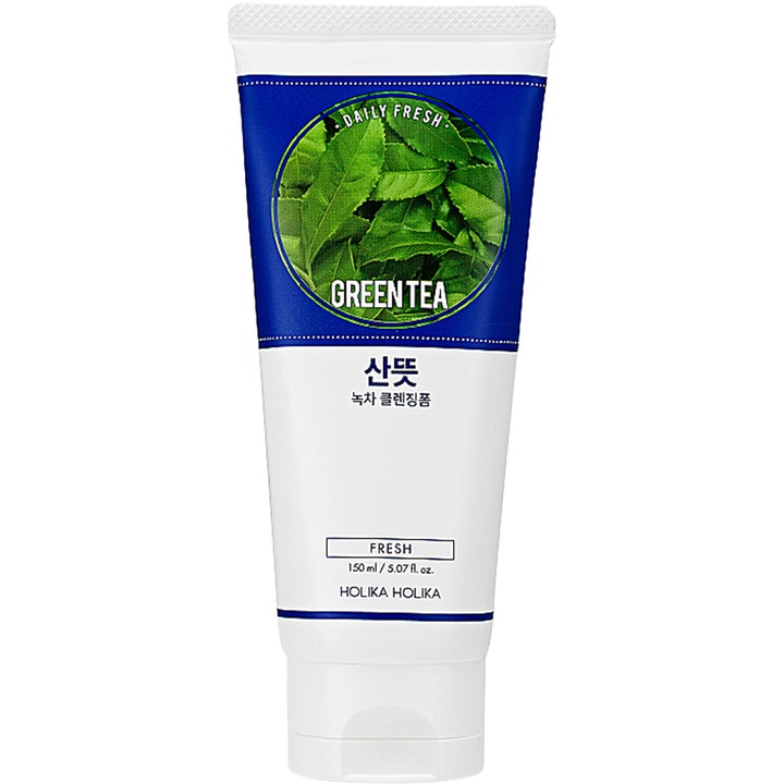 Holika Holika Daily Fresh Green Tea 150 ml renseskum i hvit tube med bilde av grønne teblader.