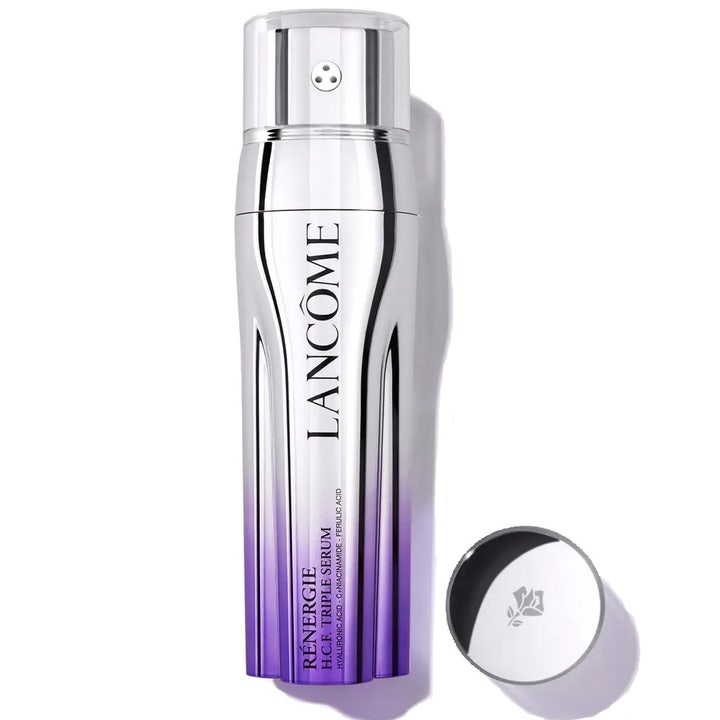 Lancôme Rénergie H.C.F. Triple Serum trippelserum som gir fastere hud i metallisk sølvflaske med lilla bunn og sølvkork.