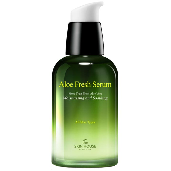 The Skin House Aloe Fresh Serum 50 ml beroligende ansiktsserum i en grønn glassflaske med sort pumpe og hvit tut