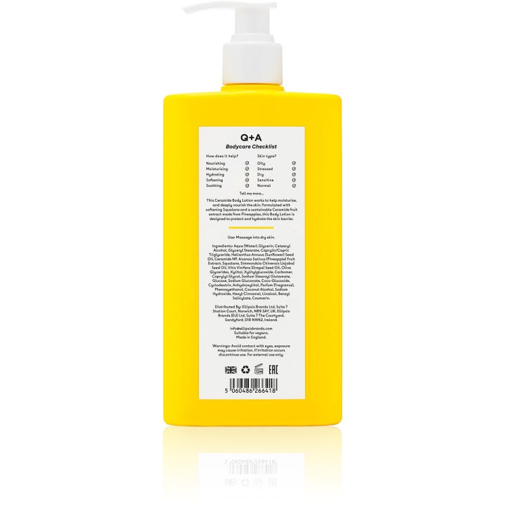 Q+A Ceramide Body Lotion 250 ml fuktighetsgivende bodylotion i gul flaske med pumpe og synlig ingrediensliste.