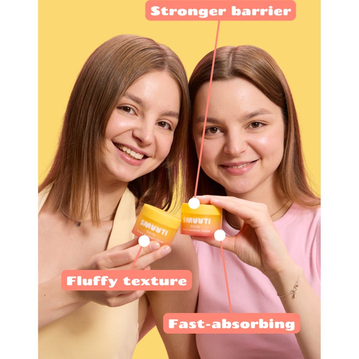 Smuuti Skin Peach Barrier Cream 50 ml ansiktskrem som gir sterkere barriere vist av to smilende kvinner