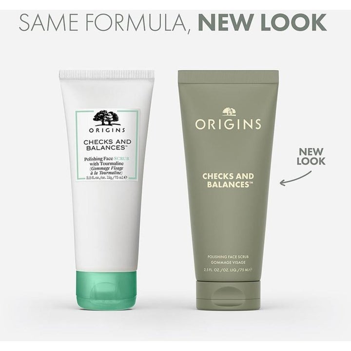 Origins Deep Clean Duo 225 ml dyprensende ansiktsskrubb i ny olivengrønn tube ved siden av tidligere hvitt design