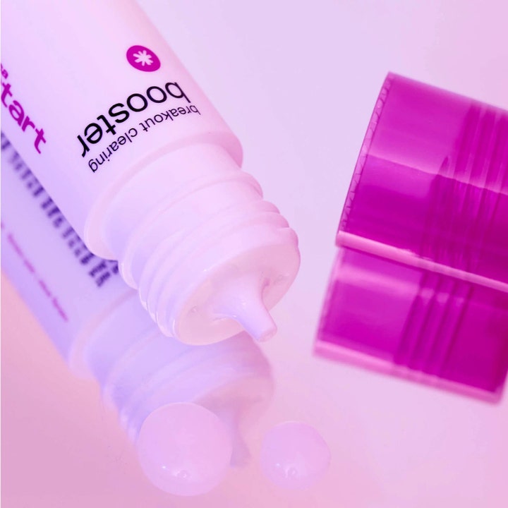 Dermalogica Clear Start Breakout Clearing Booster 30 ml serum mot urenheter med tynn applikator og lilla kork.