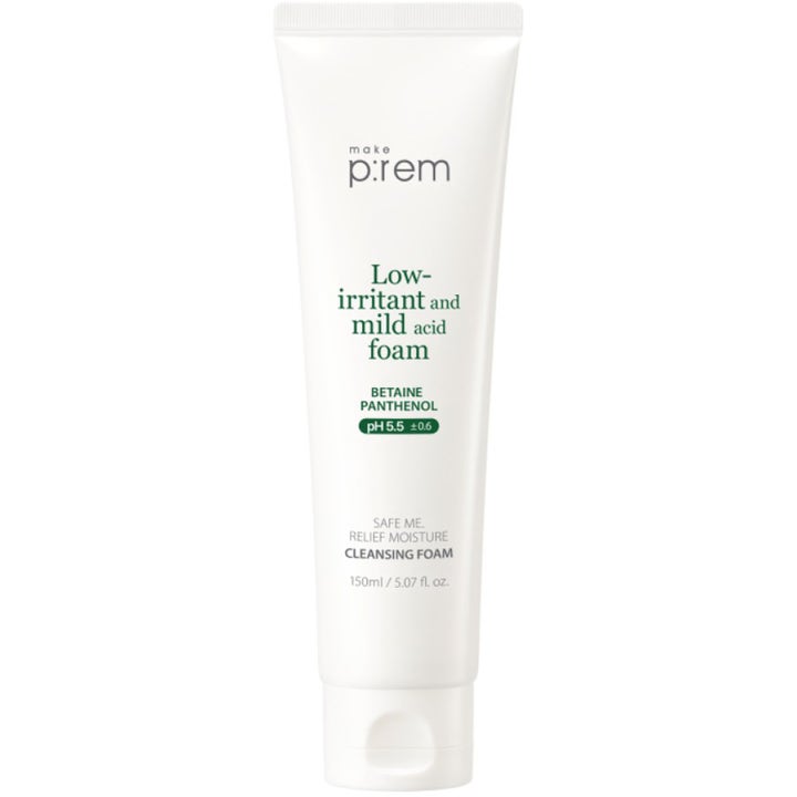 Make P:rem Safe Me Relief Moisture Cleansing Foam 150 ml mild ansiktsrens som beroliger i hvit tube med grønn tekst