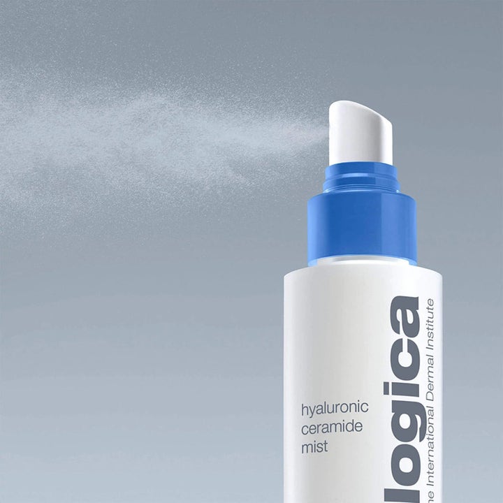 Dermalogica Hyaluronic Ceramide Mist fuktighetsgivende ansiktsmist som sprayer en fin tåke