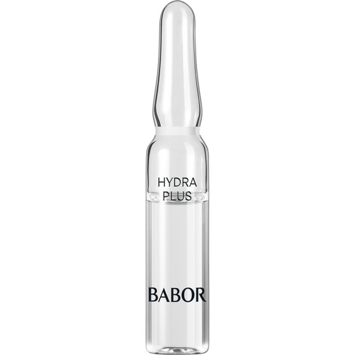 Babor Hydra Plus fuktighetsgivende ampuller i klar glassampulle med gjennomsiktig serum og sort tekst