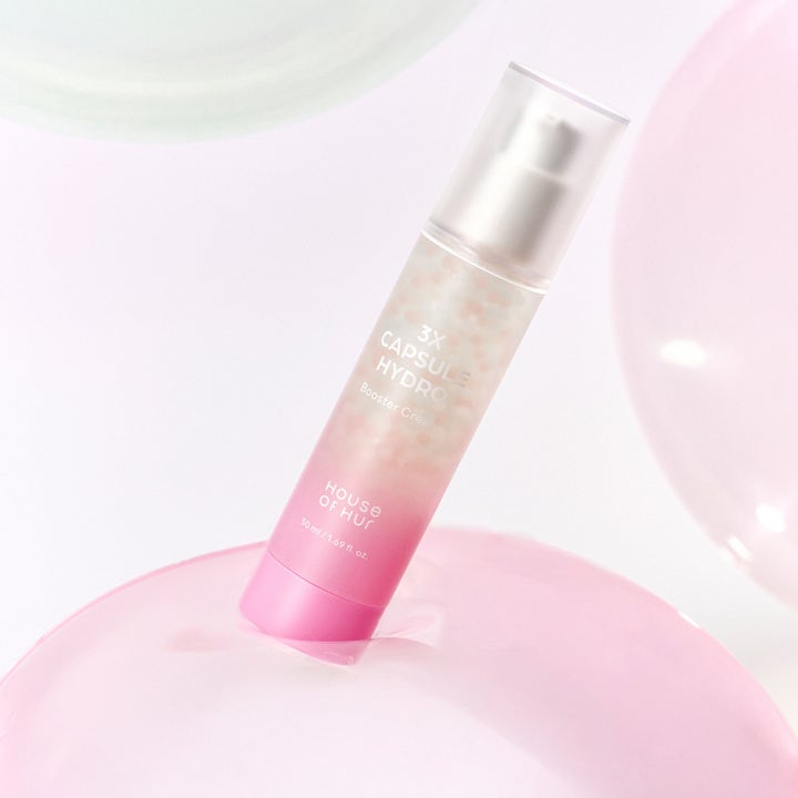 House of Hur Capsule Hydro Booster Cream 50 ml fuktighetsgivende ansiktskrem i rosa gradientflaske med kapsler