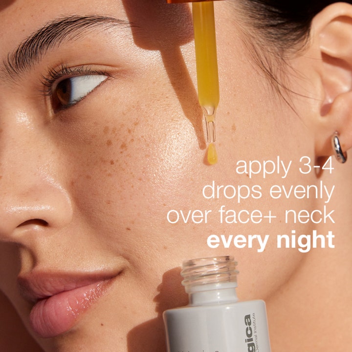 Dermalogica Biolumin-C Night Restore 25 ml nattserum med vitamin C påføres med pipette på hud for glød.