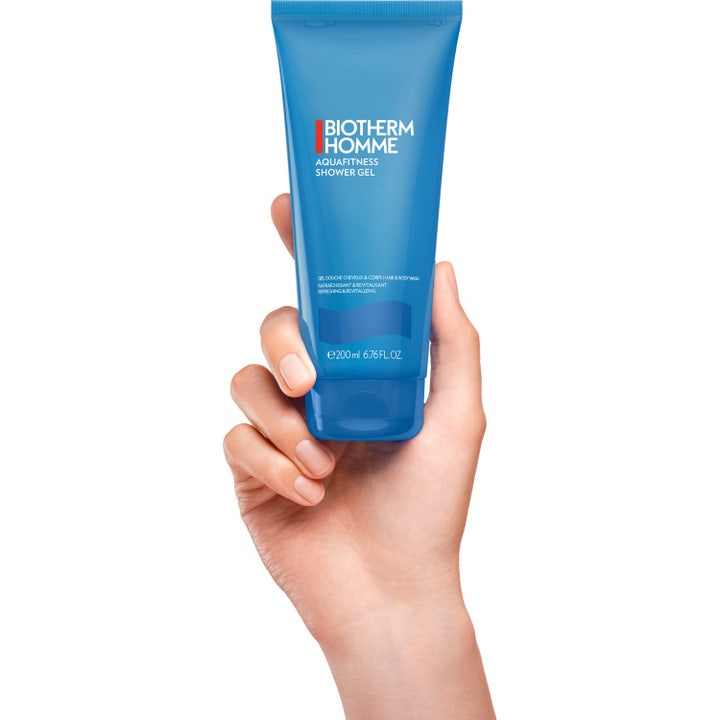 Biotherm Homme Aquafitness 200 ml oppfriskende dusjsåpe i tube som viser både gammelt og nytt turkis design.