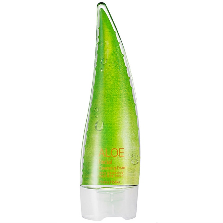 Holika Holika Aloe Facial Cleansing Foam 150ml beroligende renseskum i en unik grønn flaske formet som et aloe vera-blad.