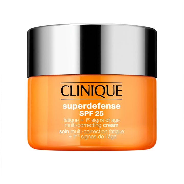 Clinique Superdefense SPF 25 50 ml ansiktskrem som motvirker tretthetstegn i oransje krukke med sølvlokk
