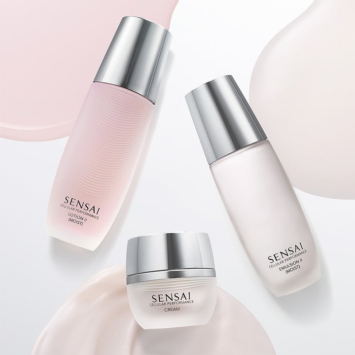Sensai Cellular Performance Cream 40 ml fuktighetsgivende dagkrem i hvit krukke med sølvlokk og rosa kremet tekstur