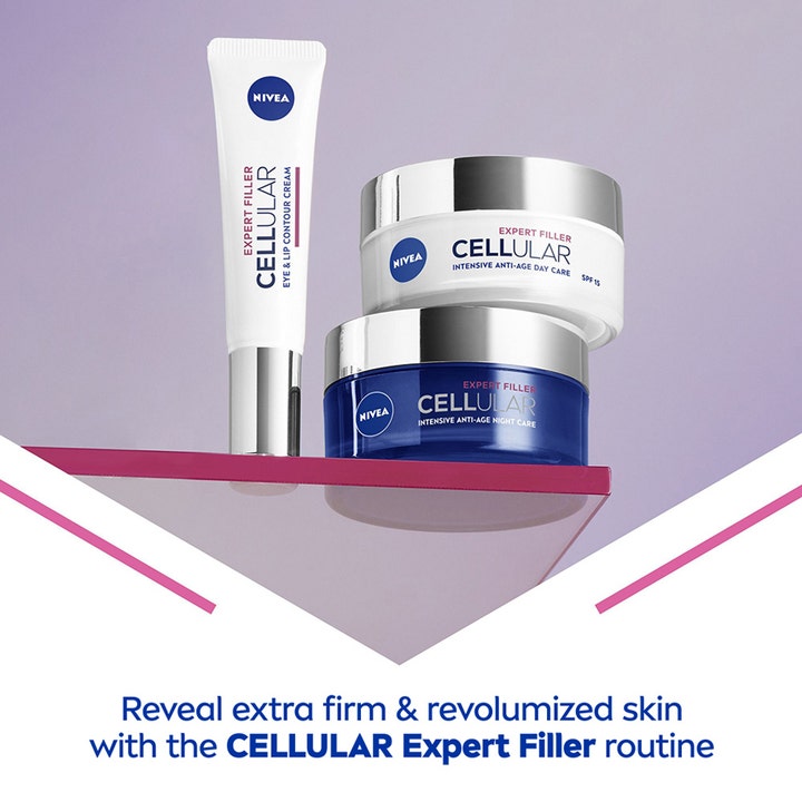 NIVEA Cellular Expert Filler 50 ml nattkrem i blå krukke sammen med dagkrem og øyekrem for fastere hud.
