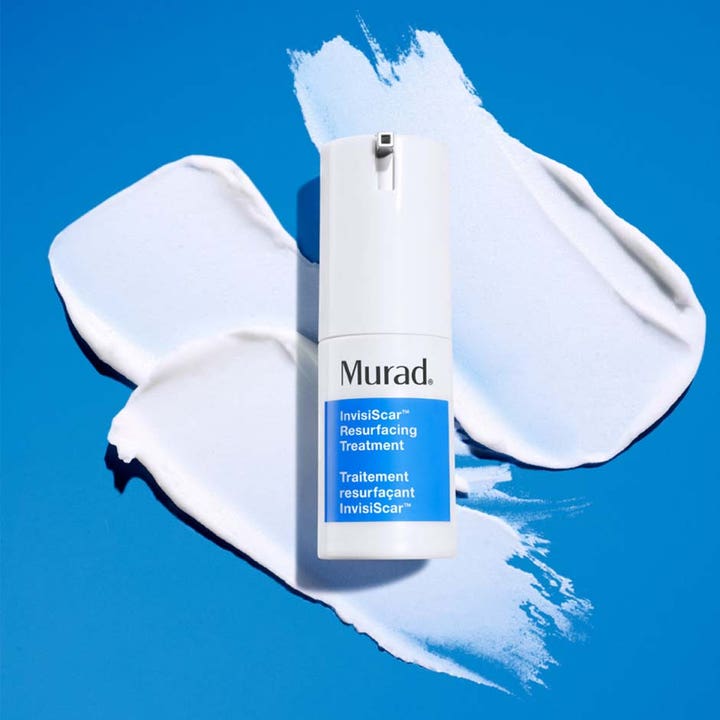 Murad Invisiscar Blemish Scar Treatment 15 ml spot treatment som reduserer kvisearr hvit pumpeflaske og krem på blå bunn