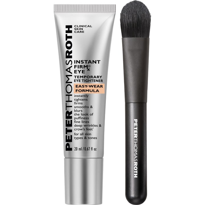 Peter Thomas Roth Instant FIRMx Eye 20 ml oppstrammende øyekrem i sølvfarget tube med en svart påføringskost.