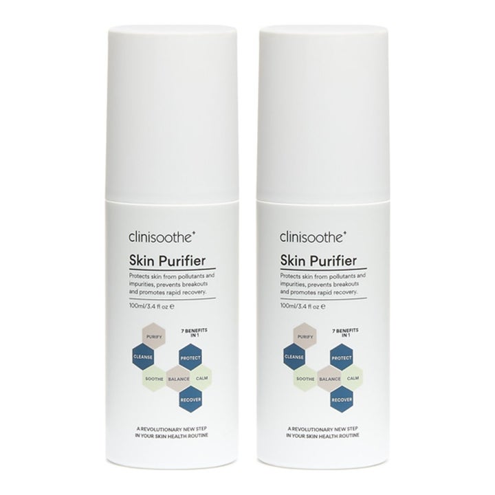 Clinisoothe+ Skin Purifier 100 ml rensespray som motvirker urenheter i to hvite sylinderflasker.