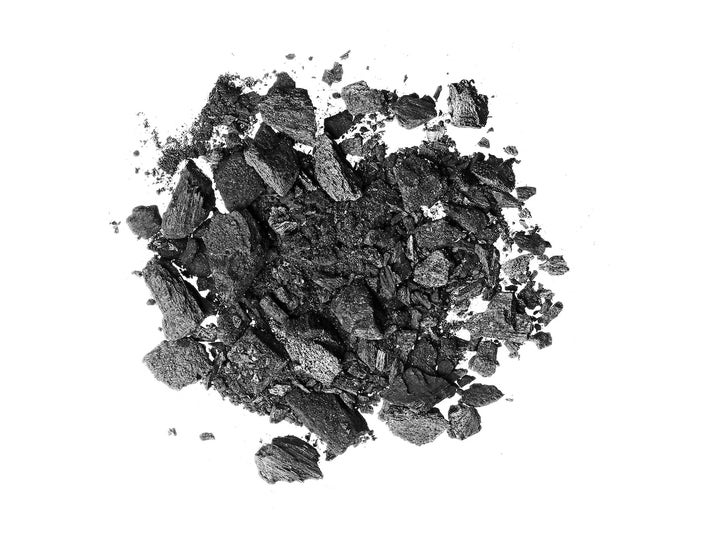 Garnier SkinActive Pure Active 3-in-1 Charcoal 150 ml ansiktsskrubb med knust sort kull som renser huden