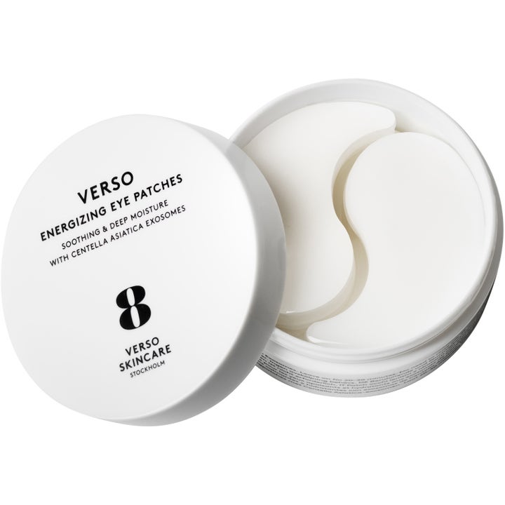 Verso Energizing Eye Patches 60 stk beroligende øyemaske som gir fukt i en hvit krukke med hvite dråpeformede patches