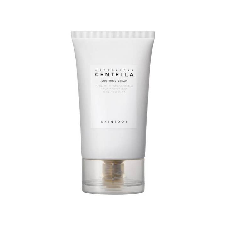 Skin1004 Madagascar Centella Soothing Cream 75 ml beroligende ansiktskrem i hvit tube med gjennomsiktig kork.