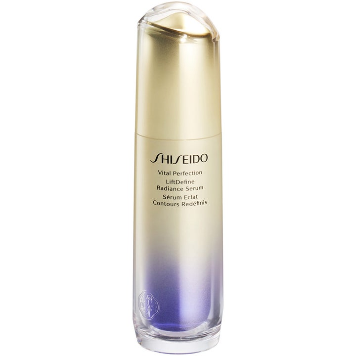 Shiseido Vital Perfection LiftDefine Radiance Serum 40ml oppstrammende ansiktsserum i gullfarget flaske med lilla bunn.