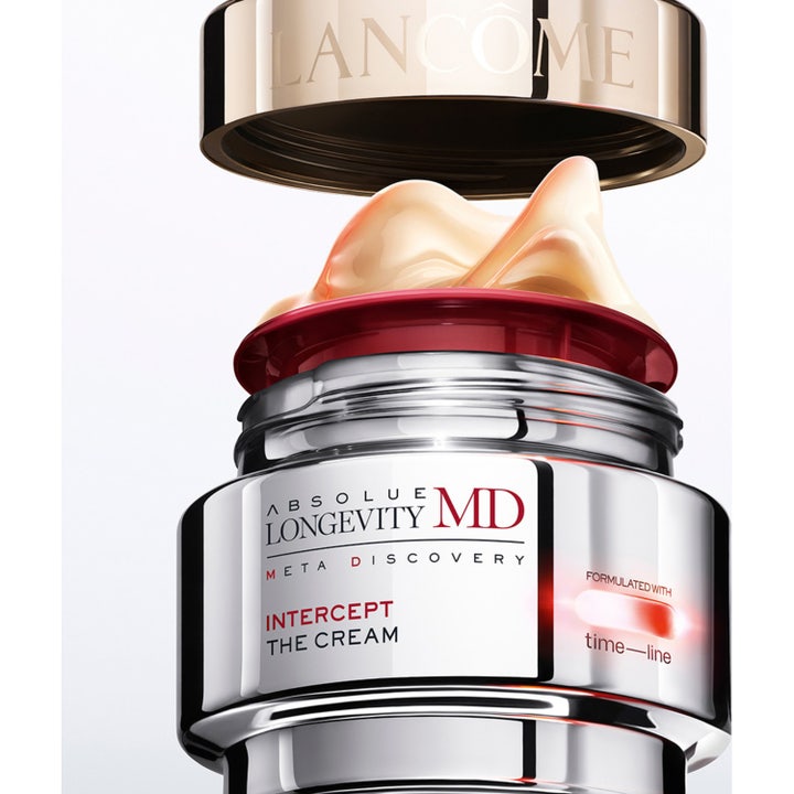 Lancôme Absolue Longevity MD Intercept The Cream 50 ml fornyende ansiktskrem i sølvkrukke med fyldig ferskenfarget tekstur