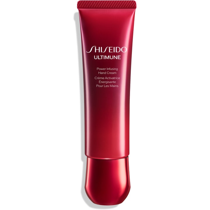 Shiseido Ultimune Power Infusing Hand Cream 75 ml styrkende håndkrem i en dyp rød og glansfull tube
